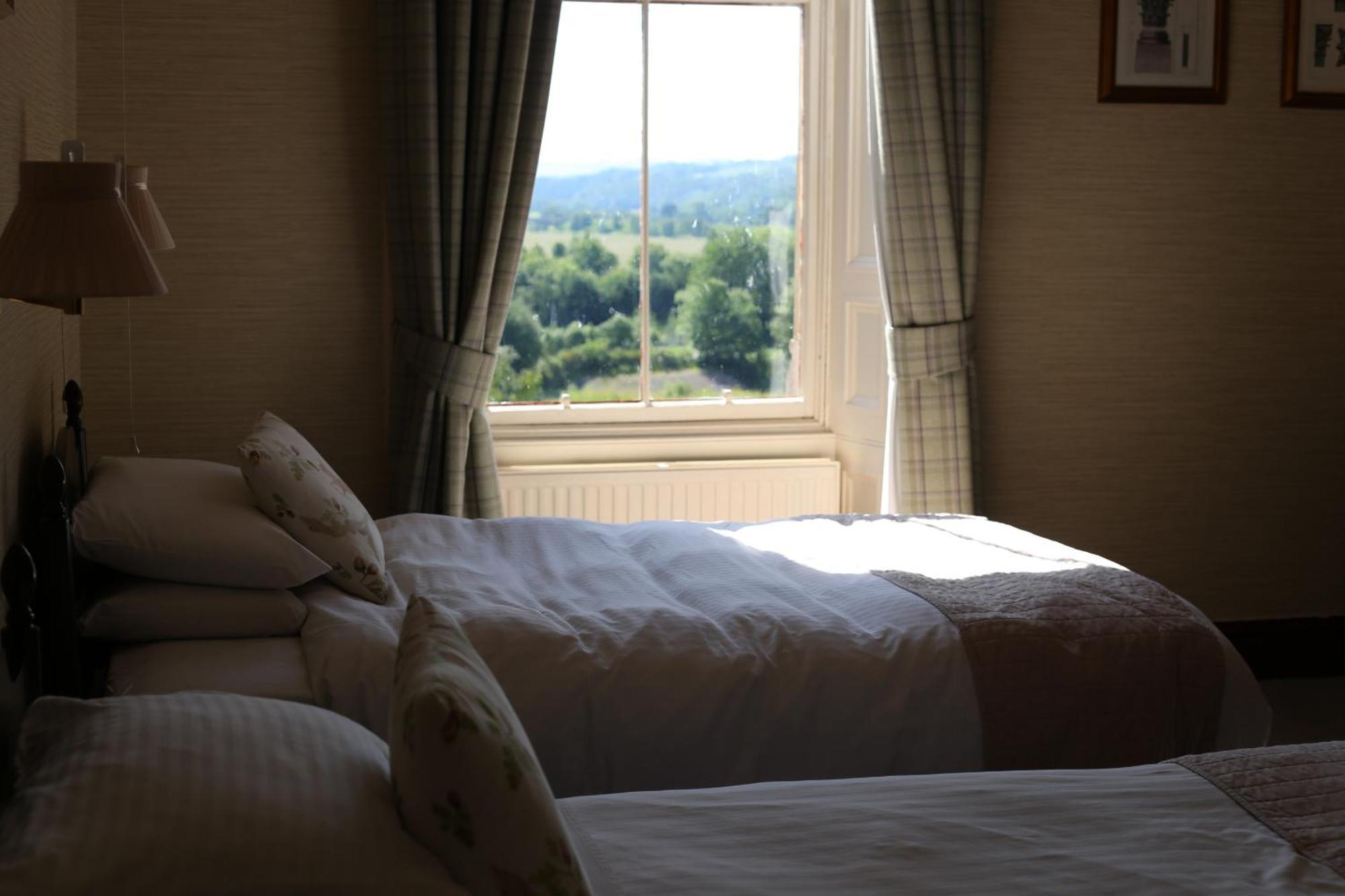 Pitlochry Dundarach Hotel Room photo