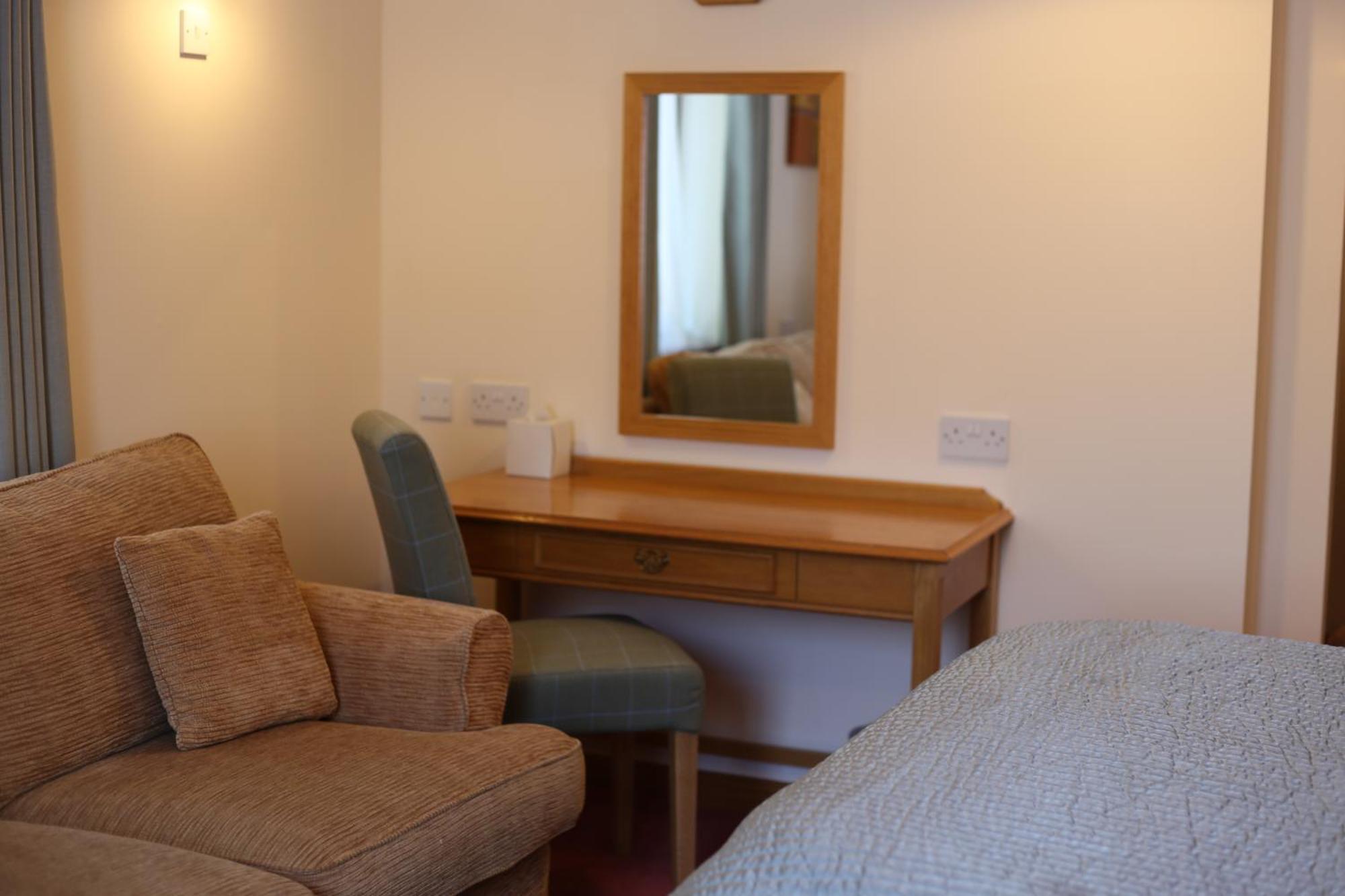 Pitlochry Dundarach Hotel Room photo