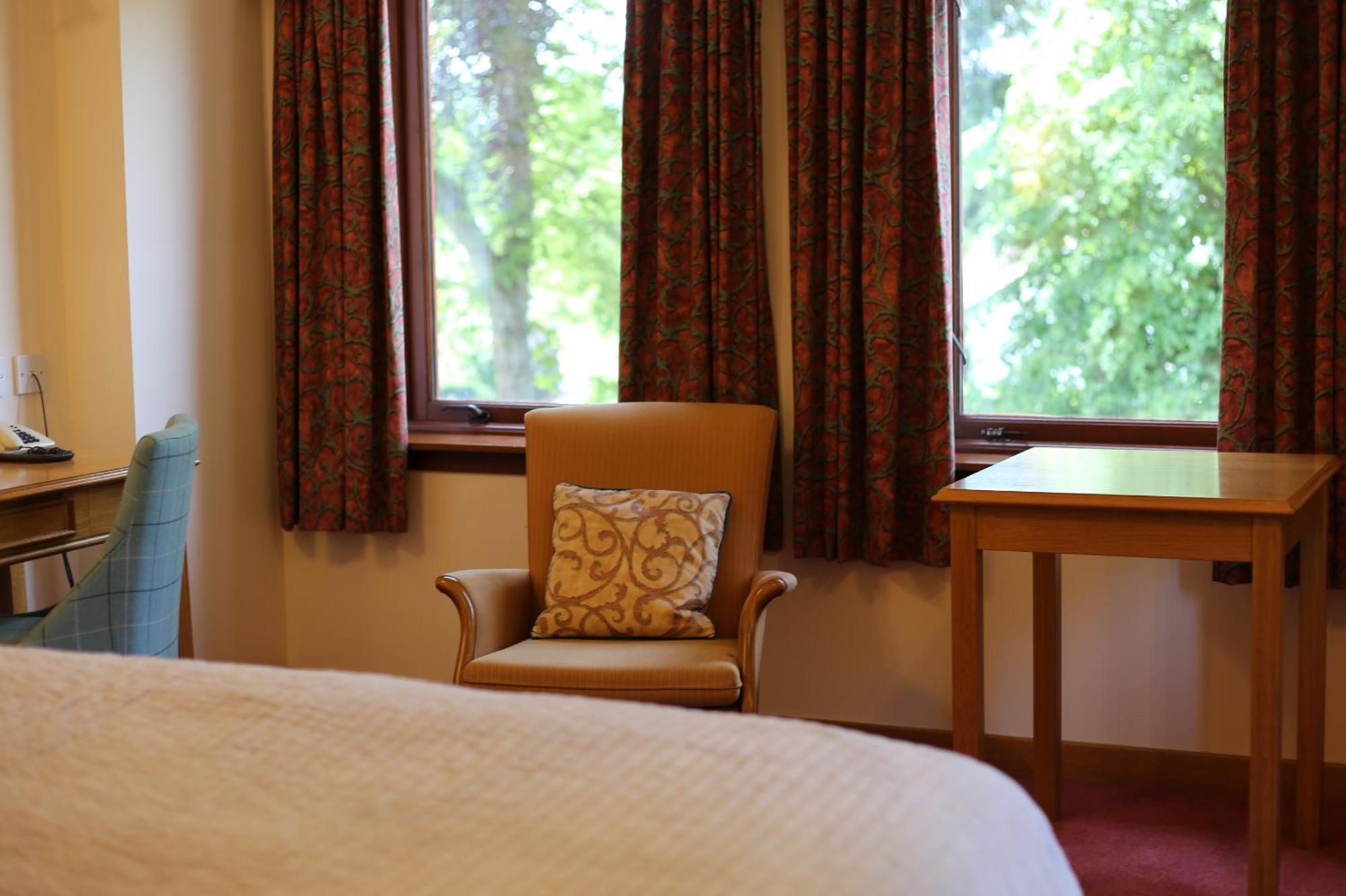 Pitlochry Dundarach Hotel Room photo